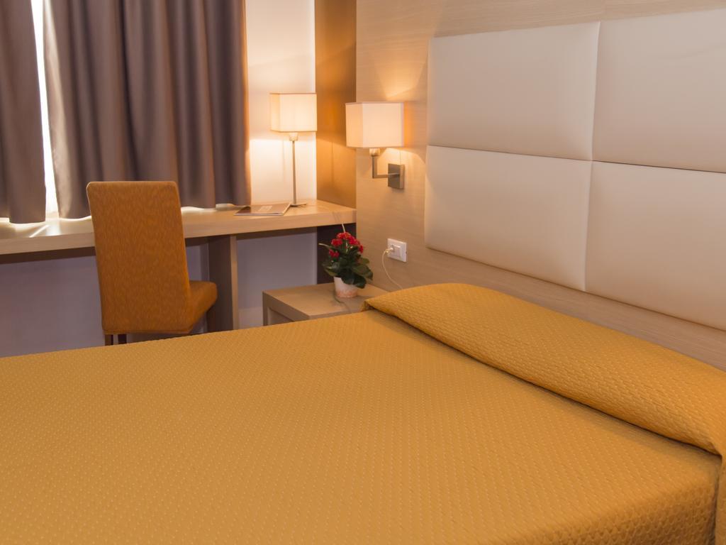 Hotel Regina Bolzano Exterior foto